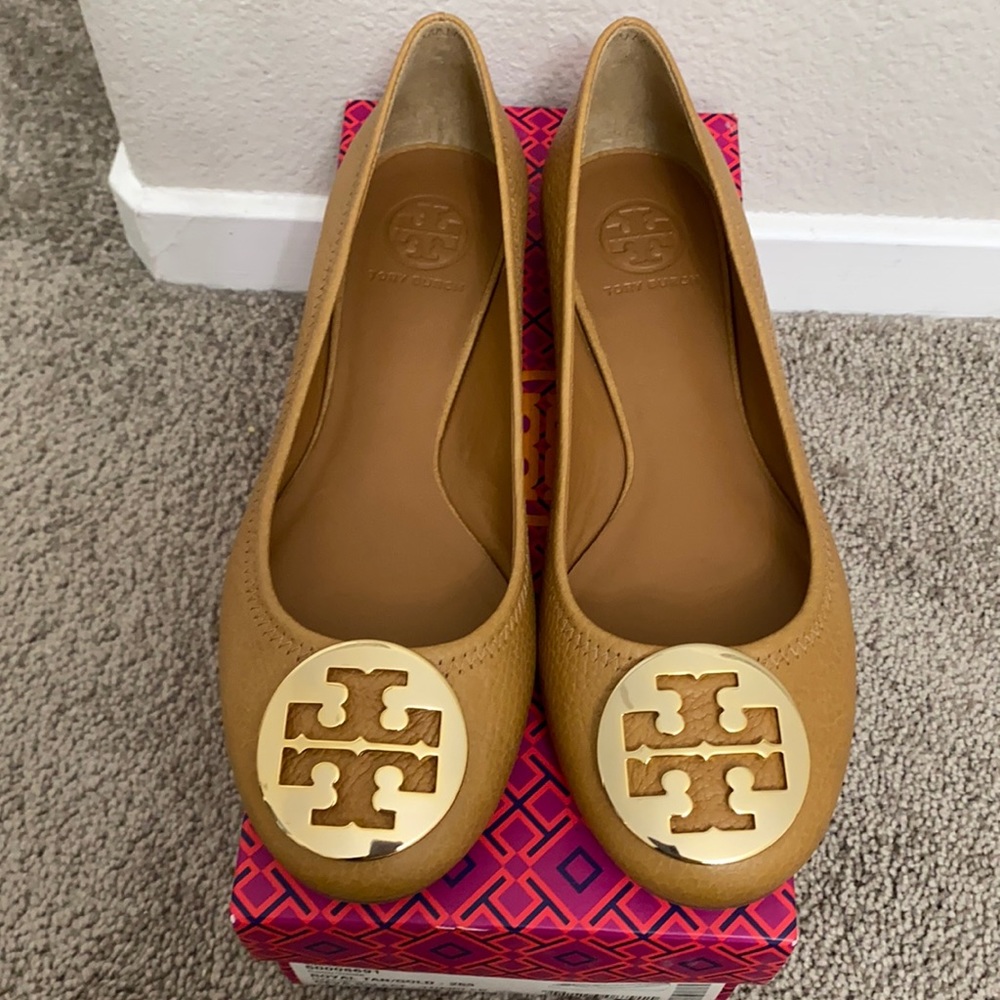 Tory Burch Reva flats size 8.5. NWT, made in Brazil!